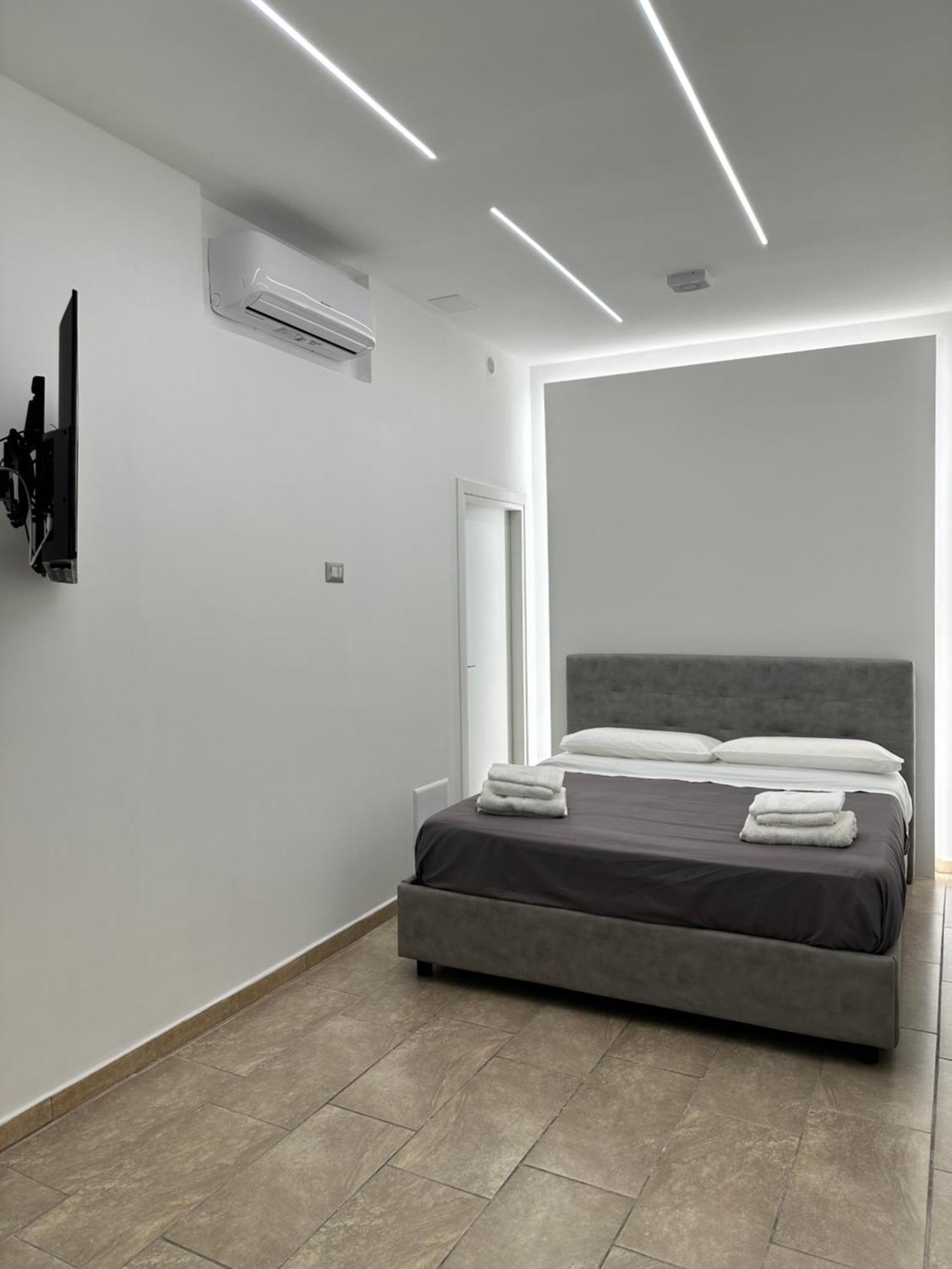 Don Michele Apartment Napoli Exterior foto